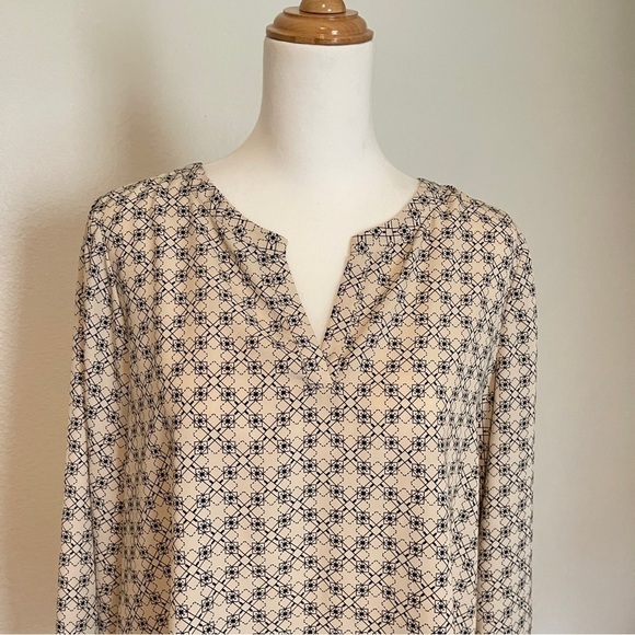 Pleione Tops - Pleione Geometric Cream & Black Geometric Print Blouse | Size M